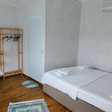 Ida Tahtalikoey 住宿加早餐酒店 埃德雷米特